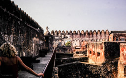 1593 von den Portugiesen gebaut